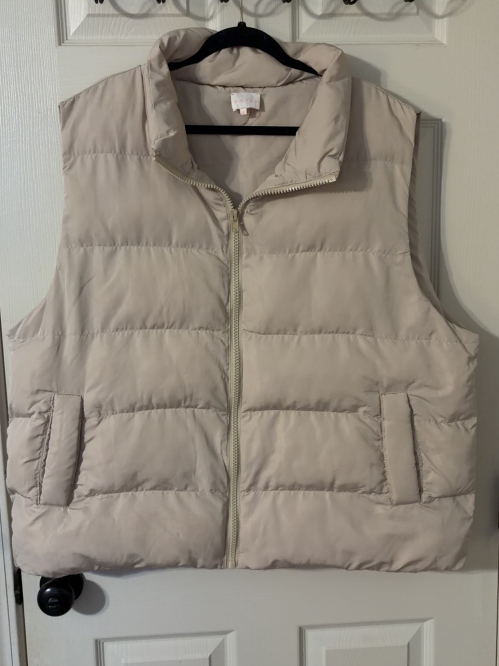 entro Cream Quilted Puffer Vest